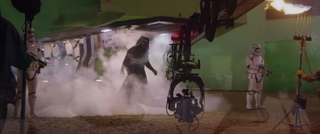 Illustration for article titled Los secretos y claves que revela el nuevo vídeo de Star Wars VII